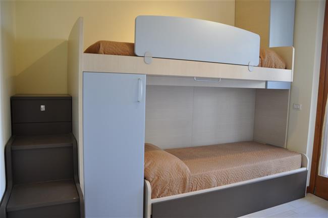 Bunk beds + 1 extractable bed