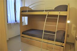 Bunk beds + 1 extractable bed